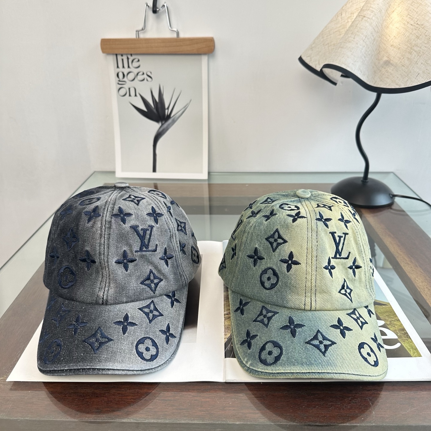 🧢路易威登棒球帽 LouisVuitton😍新款LV棒球帽，重工打造♥️高端大气，百搭款🤗男女通用！