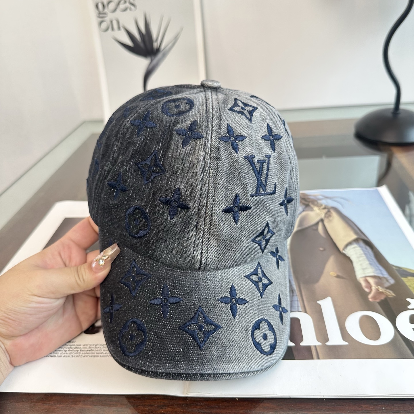 🧢路易威登棒球帽 LouisVuitton😍新款LV棒球帽，重工打造♥️高端大气，百搭款🤗男女通用！