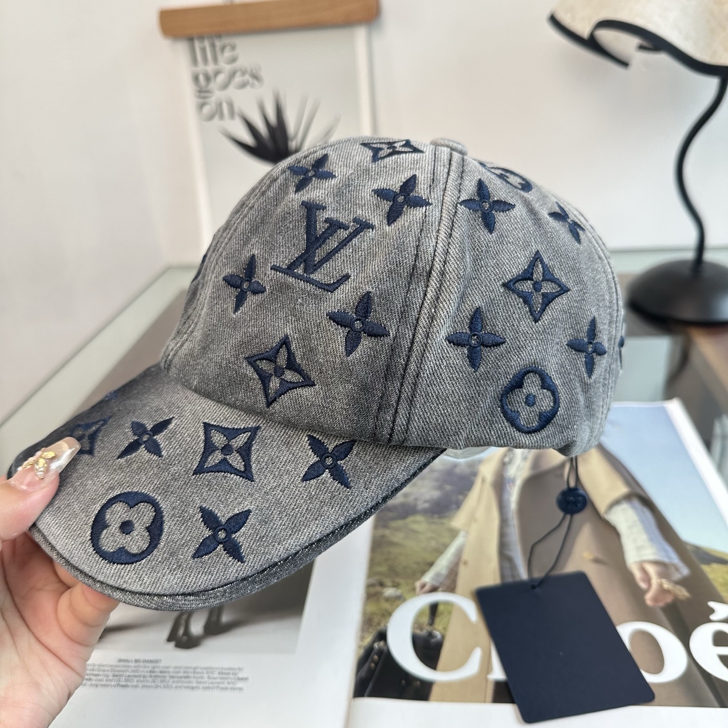 🧢路易威登棒球帽 LouisVuitton😍新款LV棒球帽，重工打造♥️高端大气，百搭款🤗男女通用！