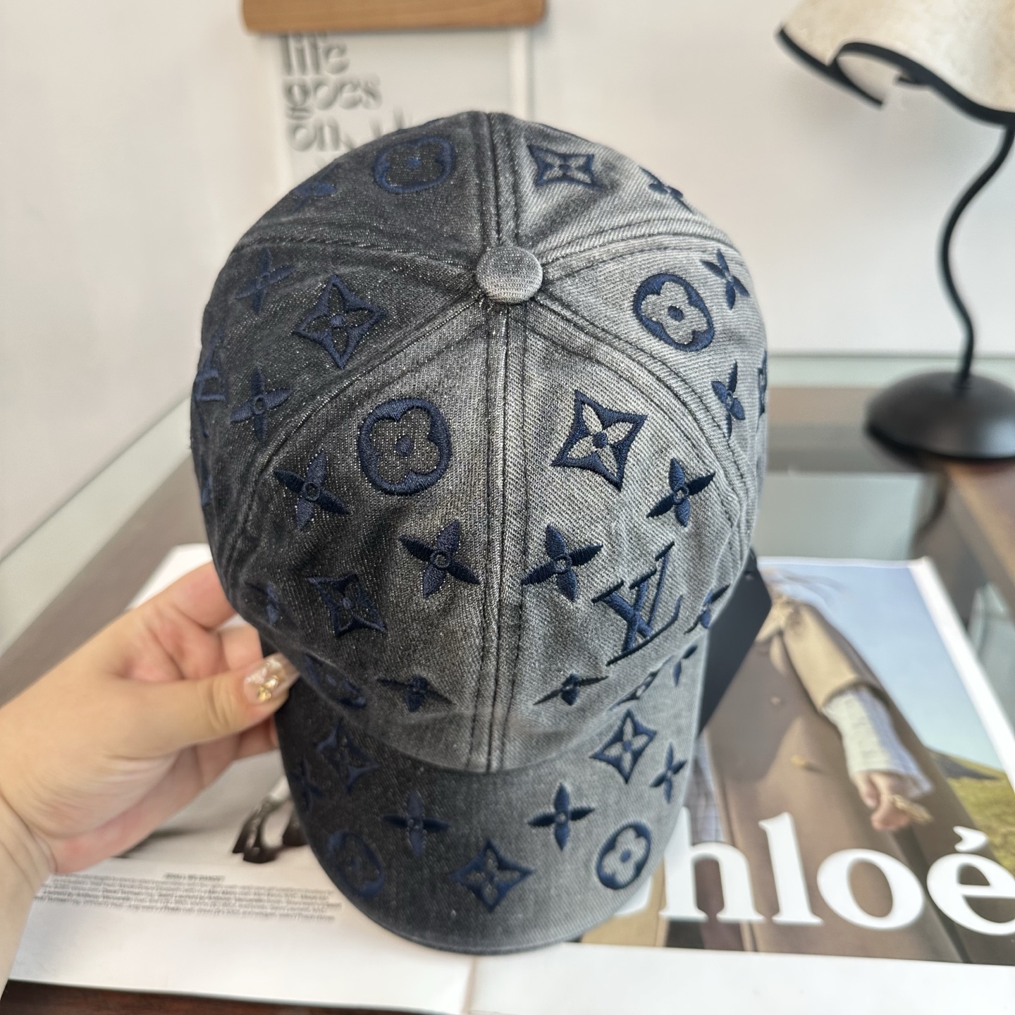 🧢路易威登棒球帽 LouisVuitton😍新款LV棒球帽，重工打造♥️高端大气，百搭款🤗男女通用！