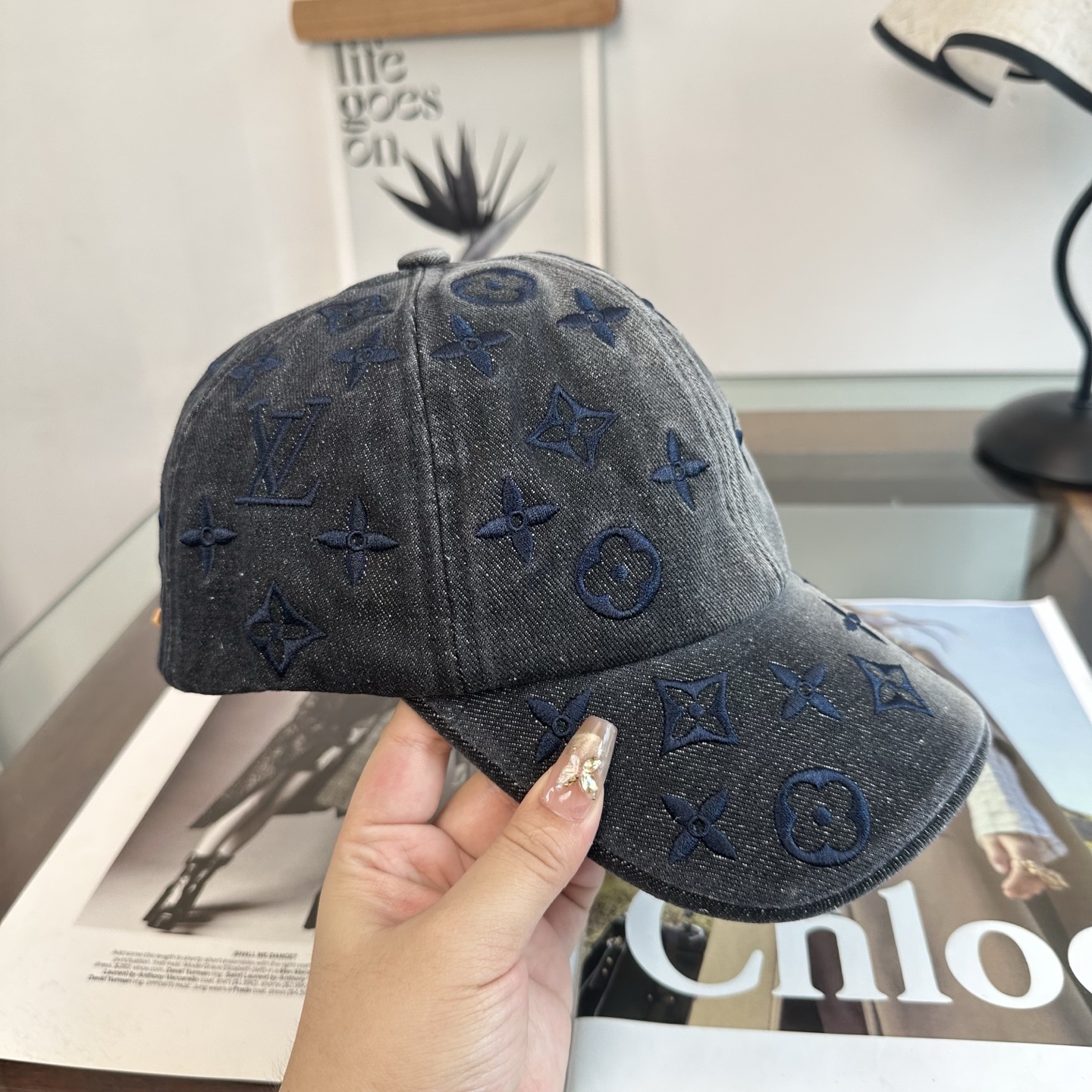 🧢路易威登棒球帽 LouisVuitton😍新款LV棒球帽，重工打造♥️高端大气，百搭款🤗男女通用！