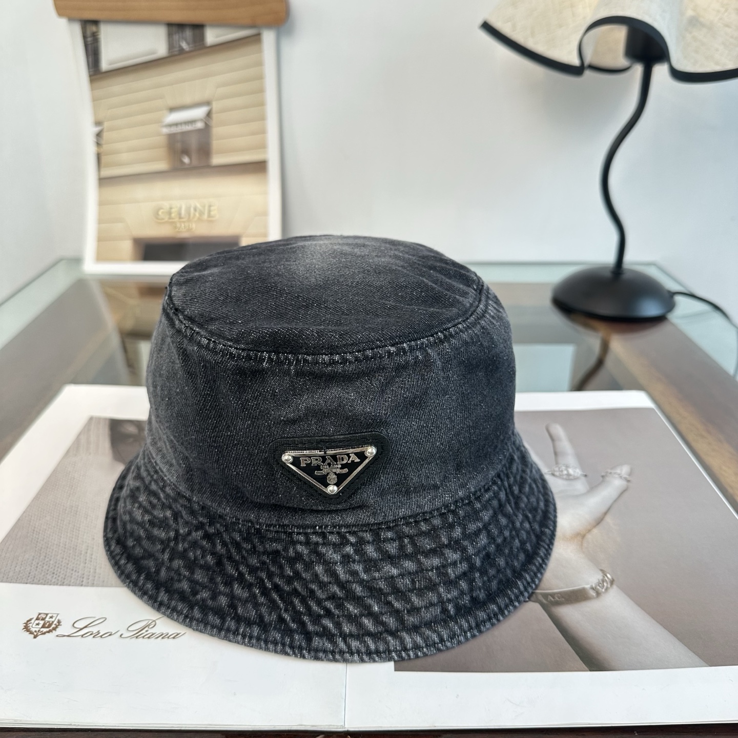 普拉达 Prada 经典渔夫帽，显脸小 大牌款超好搭配，赶紧入手！