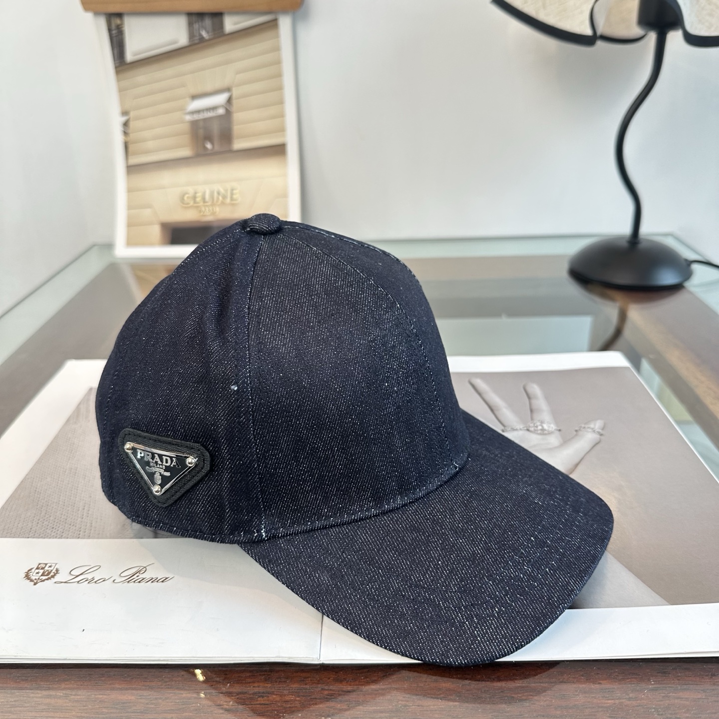 普拉达 Prada 经典棒球帽，显脸小 大牌款超好搭配，赶紧入手！