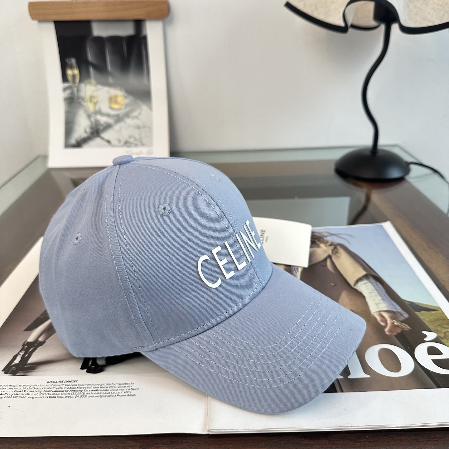 爆款CELINE（赛琳）简约明星同款最新棒球帽，时尚潮流，高端做工！每一个帽子都是用心之作！非一般的品质，男女均可。  