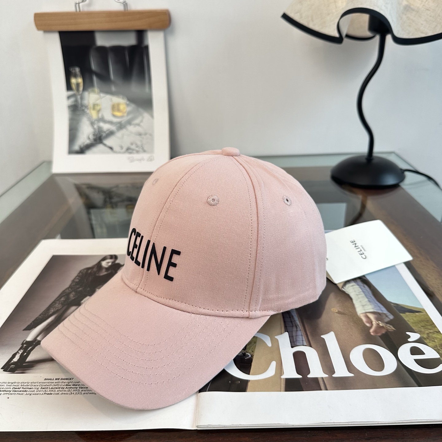 爆款CELINE（赛琳）简约明星同款最新棒球帽，时尚潮流，高端做工！每一个帽子都是用心之作！非一般的品质，男女均可。  