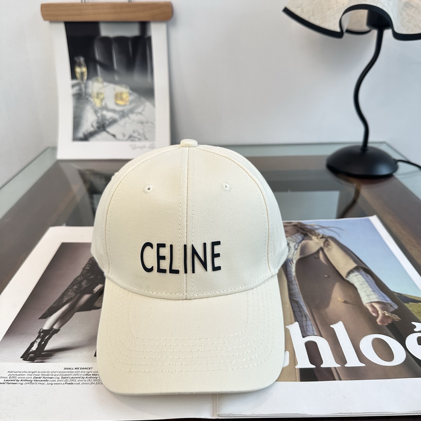 爆款CELINE（赛琳）简约明星同款最新棒球帽，时尚潮流，高端做工！每一个帽子都是用心之作！非一般的品质，男女均可。  