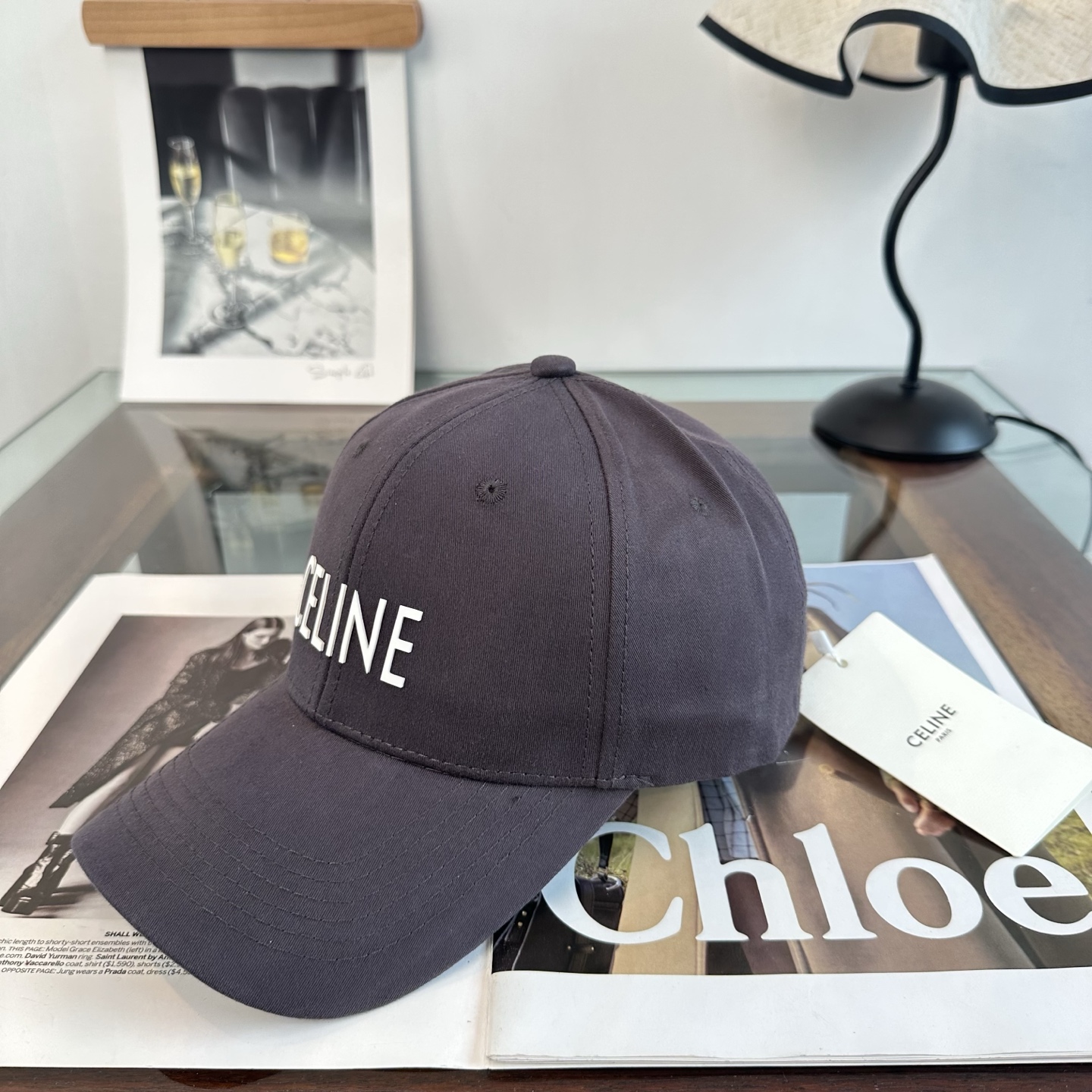 爆款CELINE（赛琳）简约明星同款最新棒球帽，时尚潮流，高端做工！每一个帽子都是用心之作！非一般的品质，男女均可。  