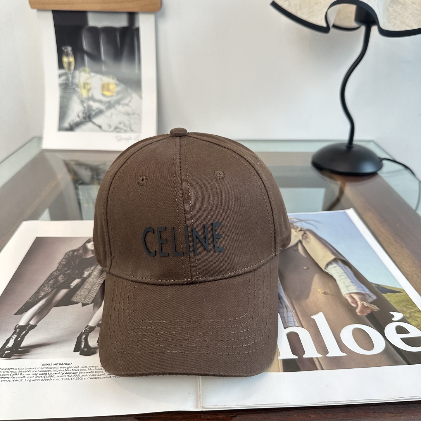 爆款CELINE（赛琳）简约明星同款最新棒球帽，时尚潮流，高端做工！每一个帽子都是用心之作！非一般的品质，男女均可。  