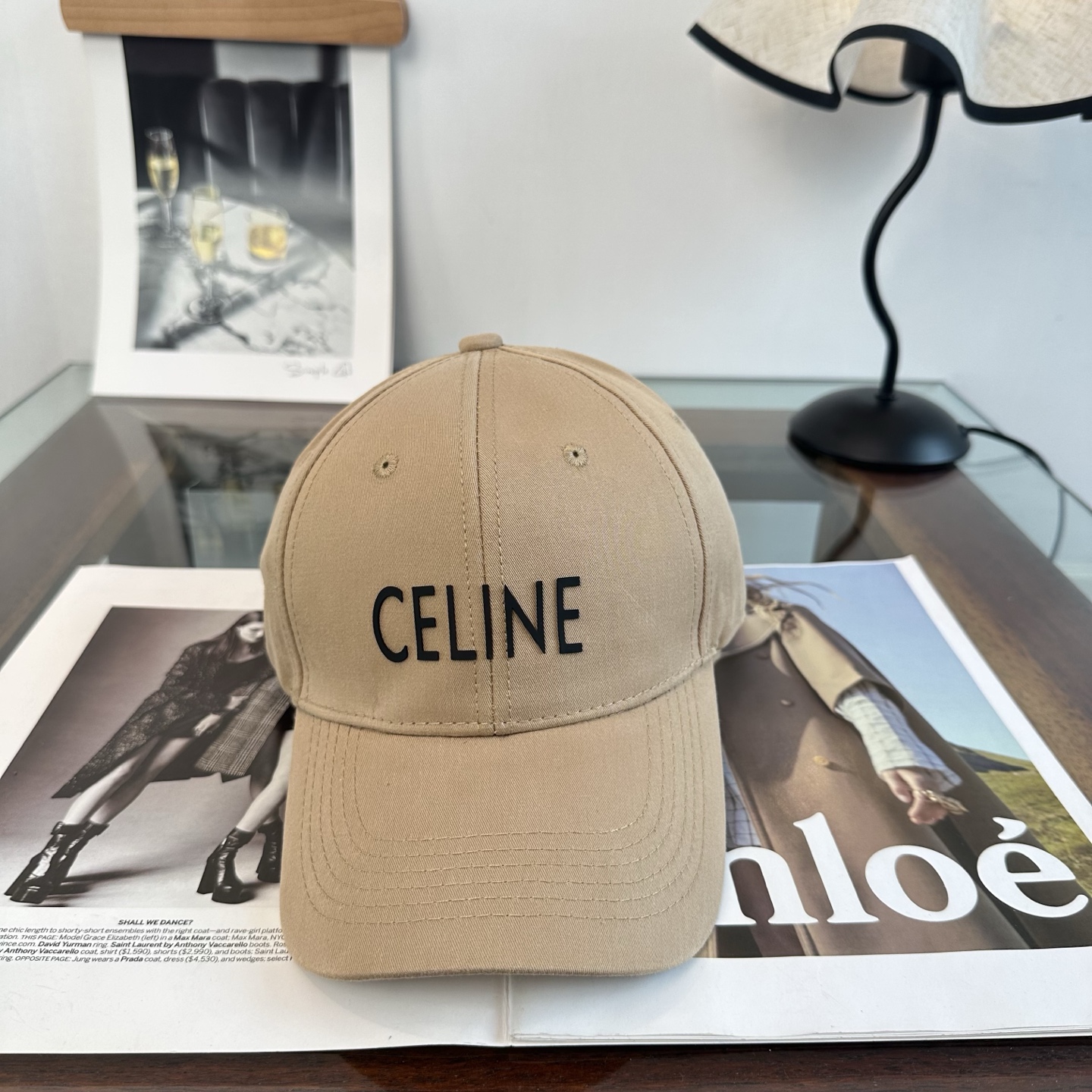 爆款CELINE（赛琳）简约明星同款最新棒球帽，时尚潮流，高端做工！每一个帽子都是用心之作！非一般的品质，男女均可。  