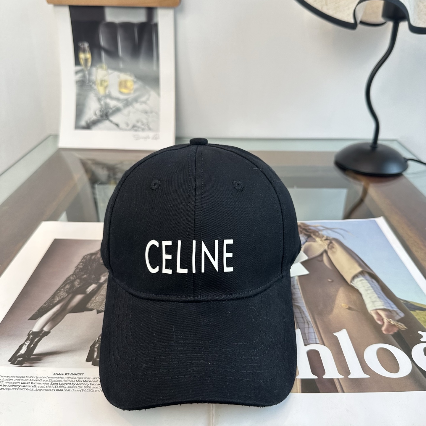 爆款CELINE（赛琳）简约明星同款最新棒球帽，时尚潮流，高端做工！每一个帽子都是用心之作！非一般的品质，男女均可。  