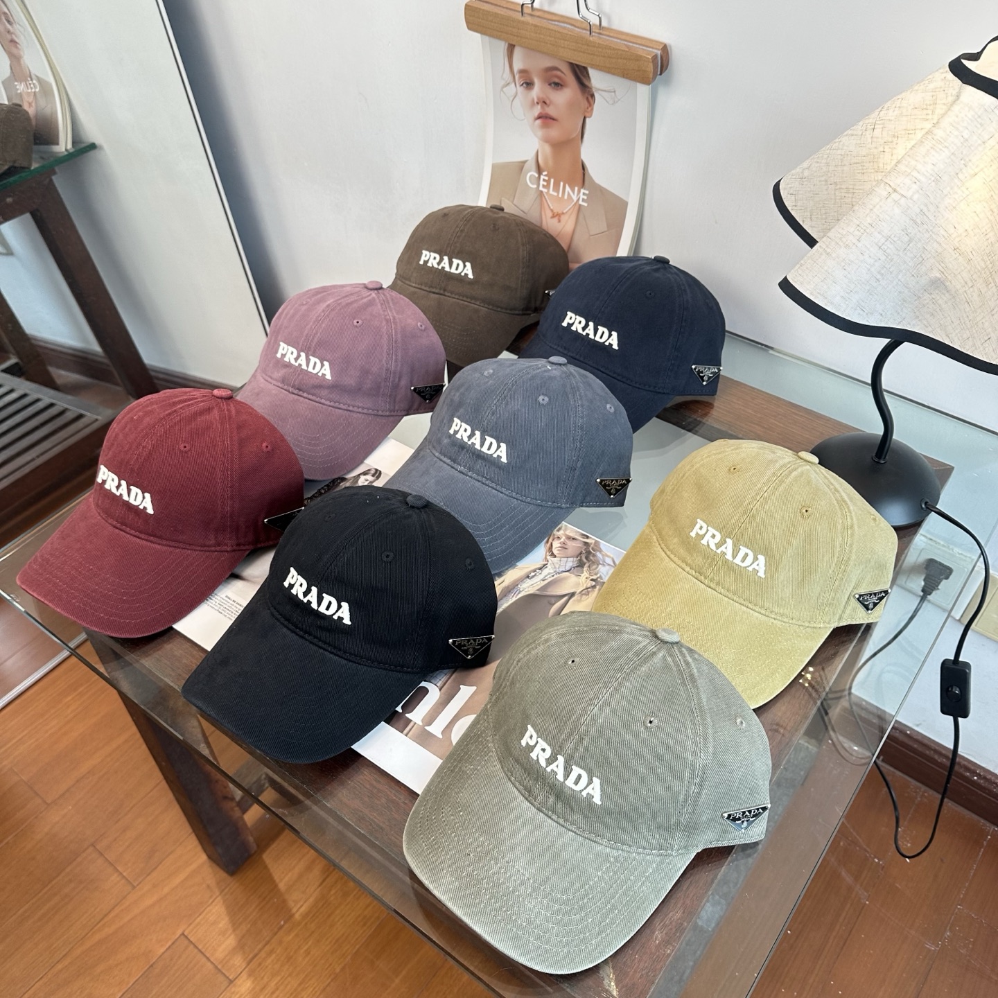 普拉达 Prada 经典棒球帽，显脸小 大牌款超好搭配，赶紧入手！