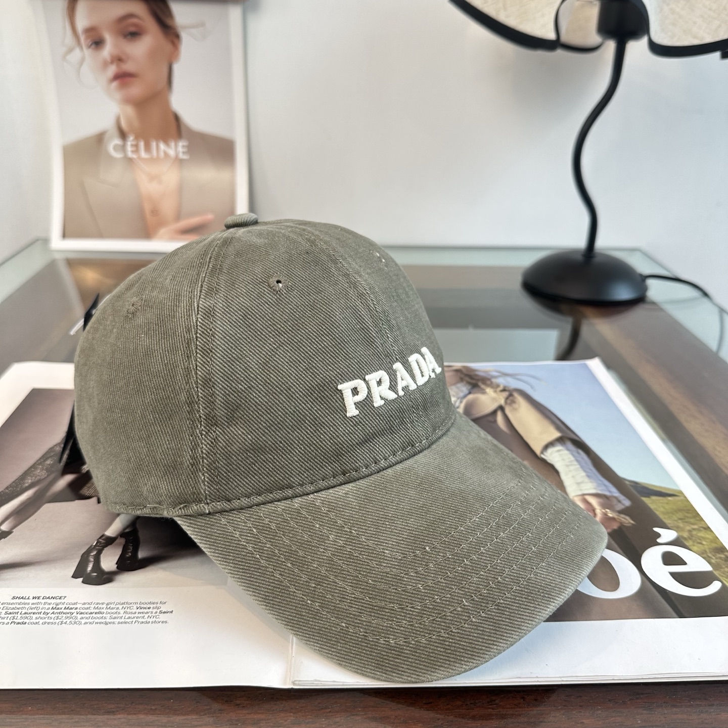 普拉达 Prada 经典棒球帽，显脸小 大牌款超好搭配，赶紧入手！