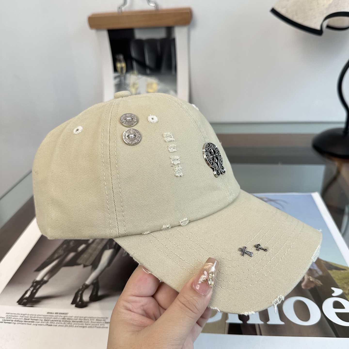Chrome hearts 克罗心 新款十字架 高品质棒球帽，高端定制版！网红时尚博主同款！墙裂推荐！质量巨好！谁戴谁好