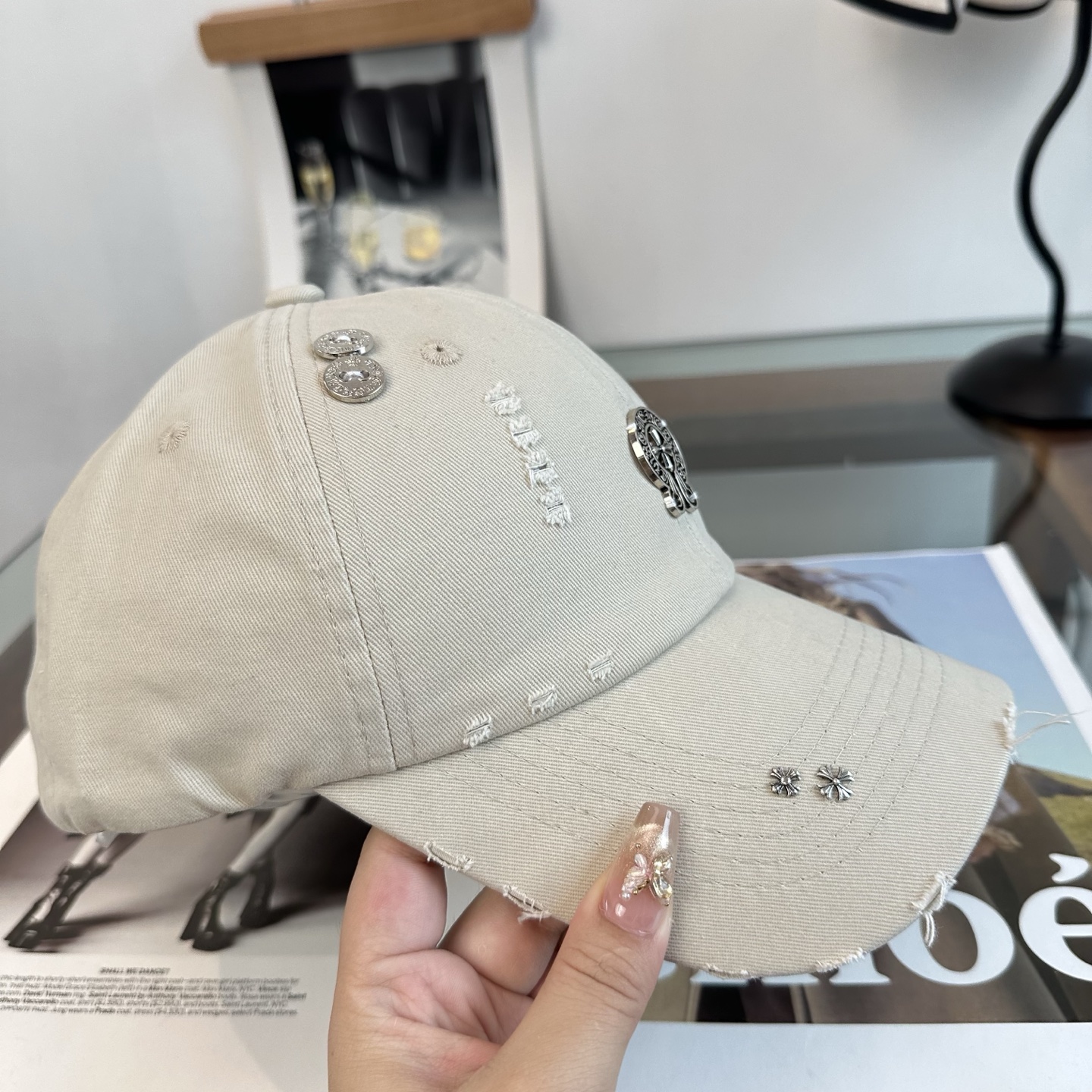 Chrome hearts 克罗心 新款十字架 高品质棒球帽，高端定制版！网红时尚博主同款！墙裂推荐！质量巨好！谁戴谁好