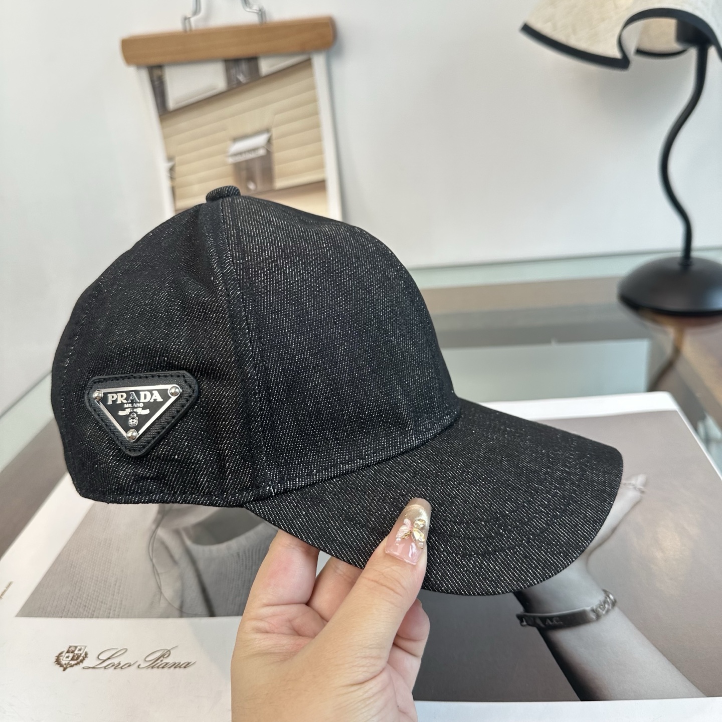 普拉达 Prada 经典棒球帽，显脸小 大牌款超好搭配，赶紧入手！