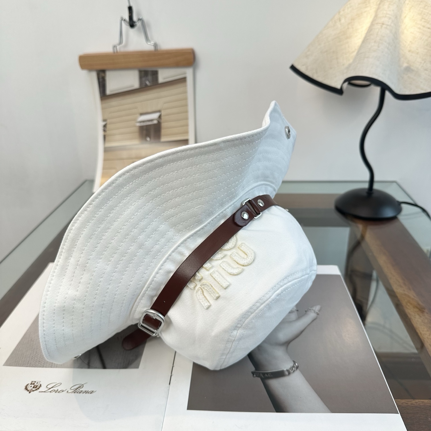 缪缪miumiu渔夫帽 让兼顾时尚和遮阳的简约桶帽 出游拍照📷拗造型必备敲显脸小