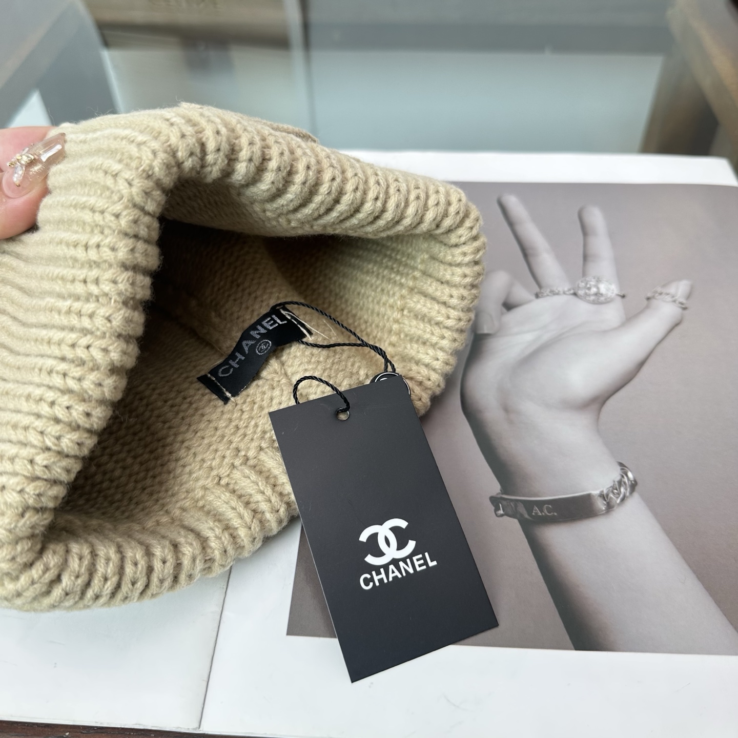 CHANEL香奈儿 秋冬新款针织毛线帽，超火爆💖质感一流，出街超好搭配！减龄神器