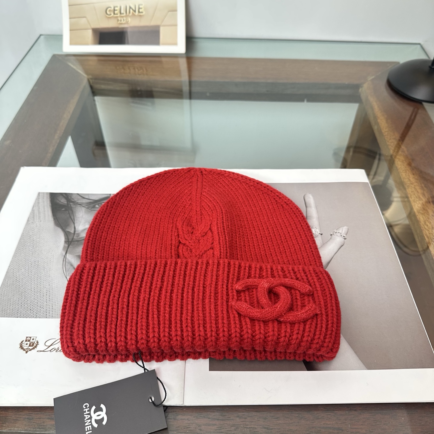 NO:950386,CHANEL Chanel's new autumn and winter knitted woolen hat, super popular and first-class texture, very easy to match when going out!  Age-reducing artifact hat, straw hat, fisherman hat, baseball cap, hat, chanel, chanel, espadrilles, hats19860909CHANEL香奈儿 秋冬新款针织毛线帽,超火爆质感一流,出街超好搭配！减龄神器帽子草帽渔夫帽棒球帽,帽子,chanel,chanel,espadrilles,hats,hat