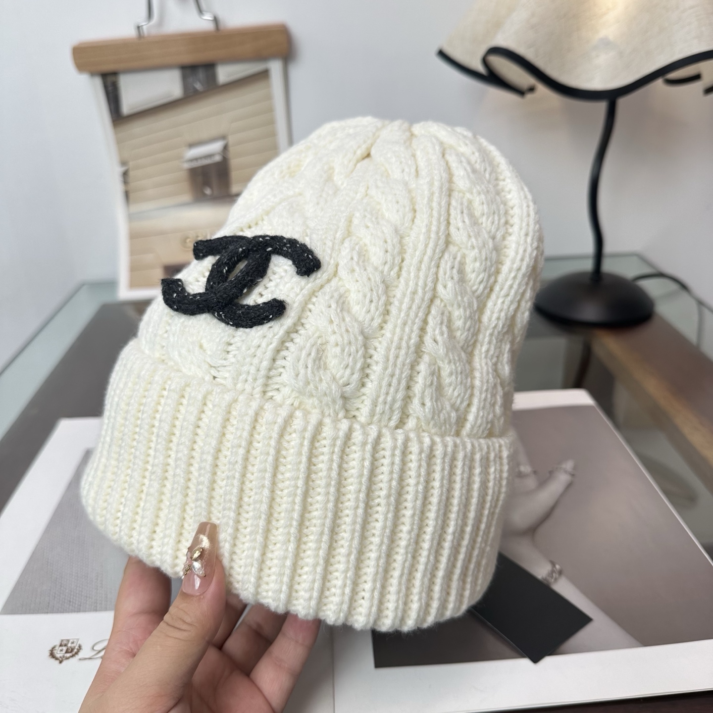 CHANEL香奈儿 秋冬新款针织毛线帽，超火爆💖质感一流，出街超好搭配！减龄神器