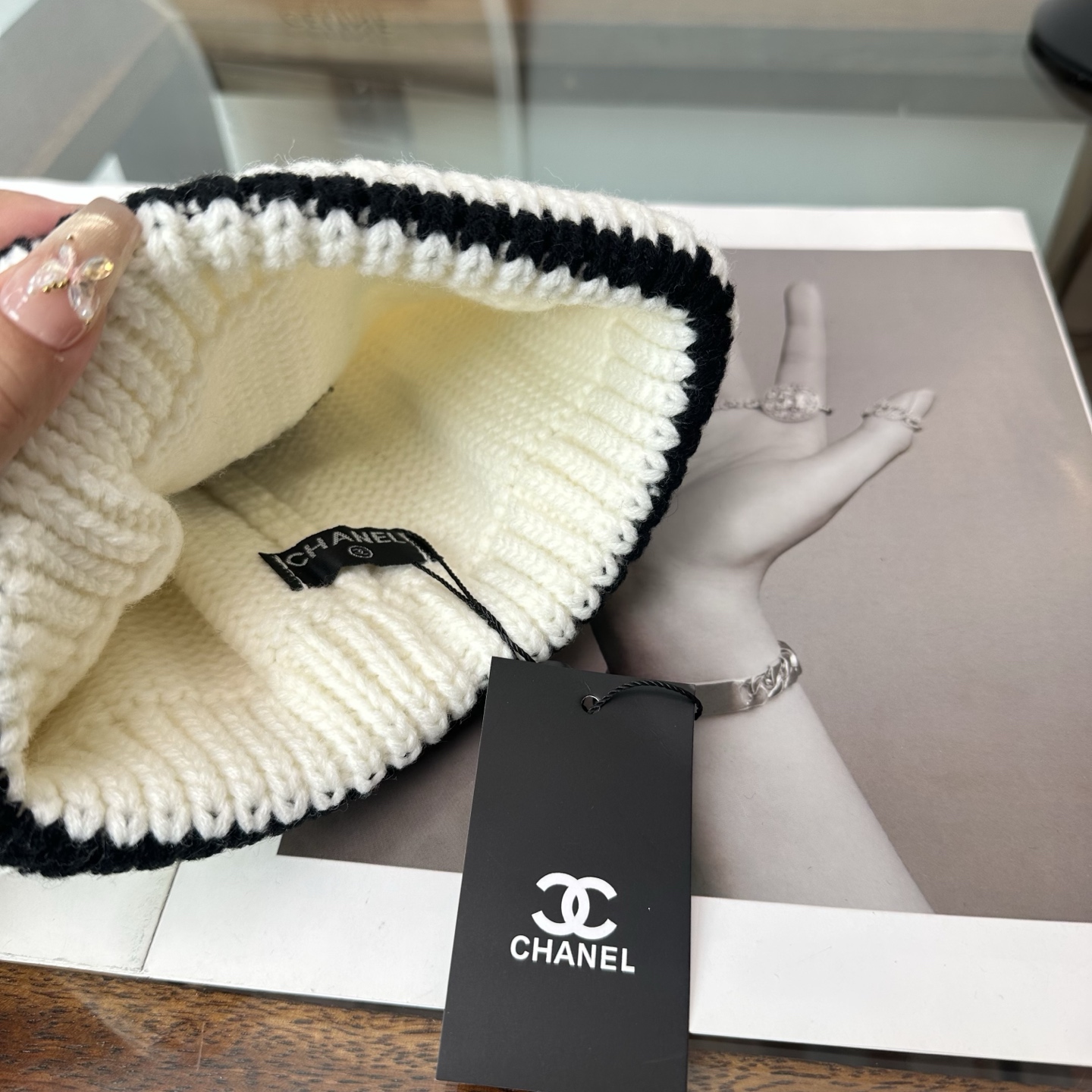 CHANEL香奈儿 秋冬新款针织毛线帽，超火爆💖质感一流，出街超好搭配！减龄神器