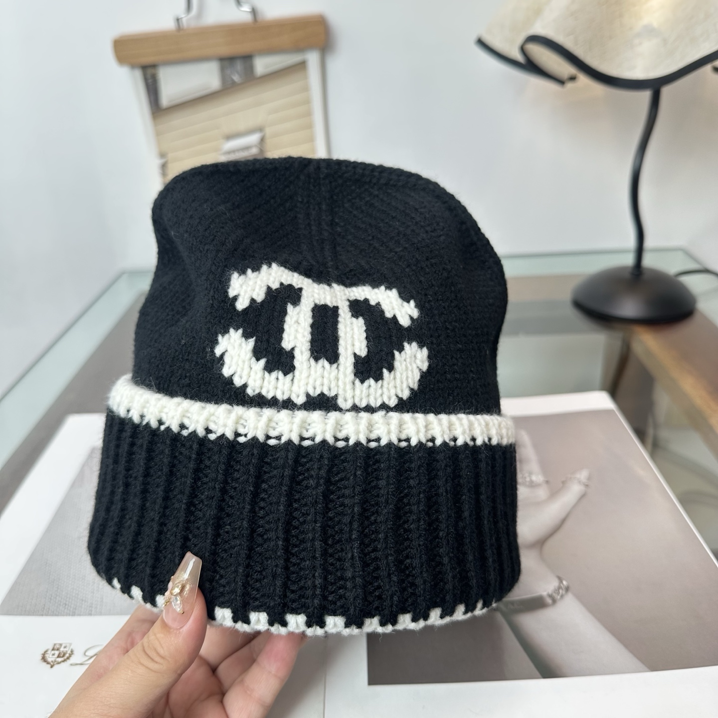 CHANEL香奈儿 秋冬新款针织毛线帽，超火爆💖质感一流，出街超好搭配！减龄神器
