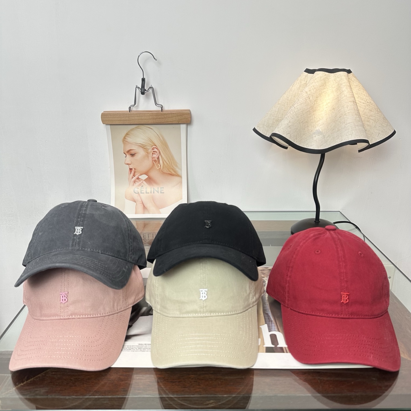 NO:949341,Burberry BURBERRY official website is online simultaneously. Korean version of the new British style customized model 1:1 original quality. Unisex baseball cap. American craftsmanship. High quality quality hat. Straw hat, fisherman hat, baseball cap, hat, burberry, burberry, espadrilles, hats.19860909巴宝莉BURBERRY官网同步上线 韩版新款英伦风定制款1:1原单品质 男女通用棒球帽 美邦工艺 高版品质质量帽子草帽渔夫帽棒球帽,帽子,burberry,burberry,espadrilles,hats,hat