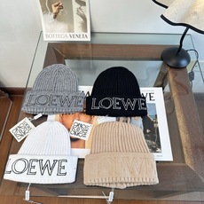 LOEWE 罗意威 秋冬新款针织毛线帽,超火爆💖质感一流,出街超好搭配!减龄神器 LOEWE 罗意威 秋冬新款针织毛线帽,超火爆💖质感一流,出街超好搭配!减龄神器