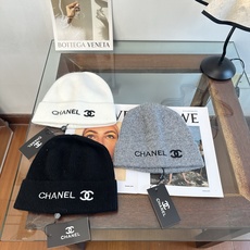 CHANEL香奈儿 秋冬新款针织毛线帽,超火爆💖质感一流,出街超好搭配!减龄神器 CHANEL香奈儿 秋冬新款针织毛线帽,超火爆💖质感一流,出街超好搭配!减龄神器