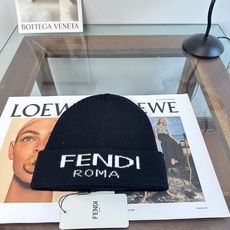 FENDI 芬迪 秋冬新款针织毛线帽,超火爆💖质感一流,出街超好搭配!减龄神器 FENDI 芬迪 秋冬新款针织毛线帽,超火爆💖质感一流,出街超好搭配!减龄神器