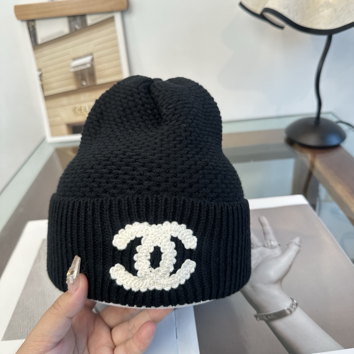 CHANEL香奈儿 👒 秋冬新款针织毛线帽，超火爆💖质感一流，出街超好搭配！减龄神器