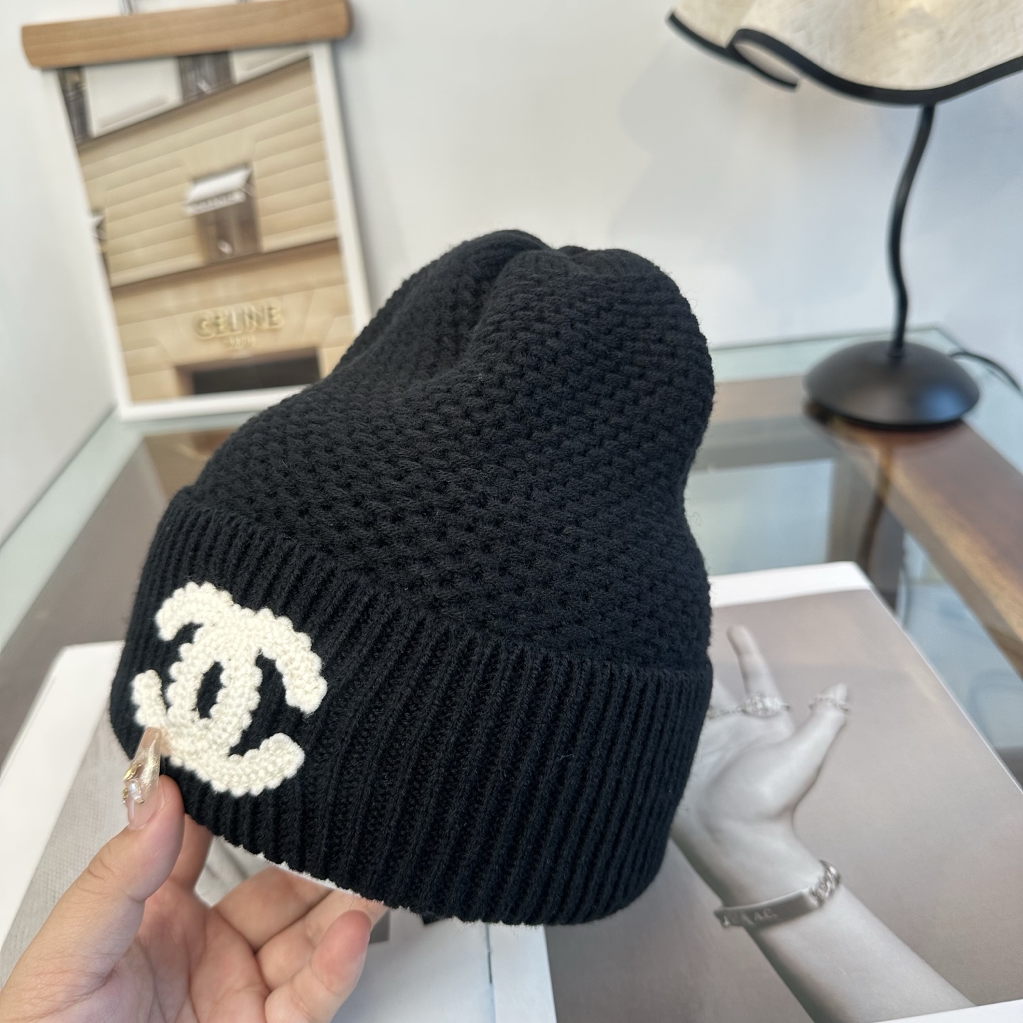 CHANEL香奈儿 👒 秋冬新款针织毛线帽，超火爆💖质感一流，出街超好搭配！减龄神器