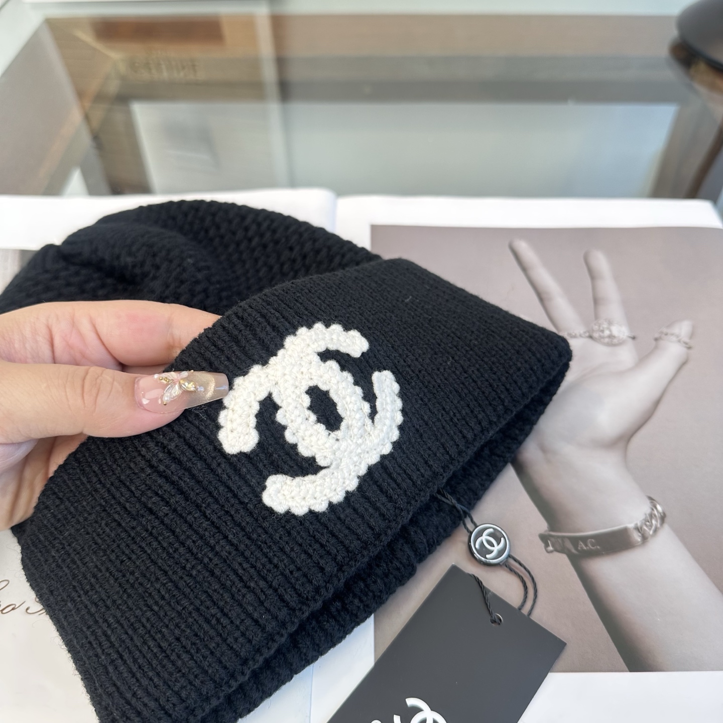 CHANEL香奈儿 👒 秋冬新款针织毛线帽，超火爆💖质感一流，出街超好搭配！减龄神器