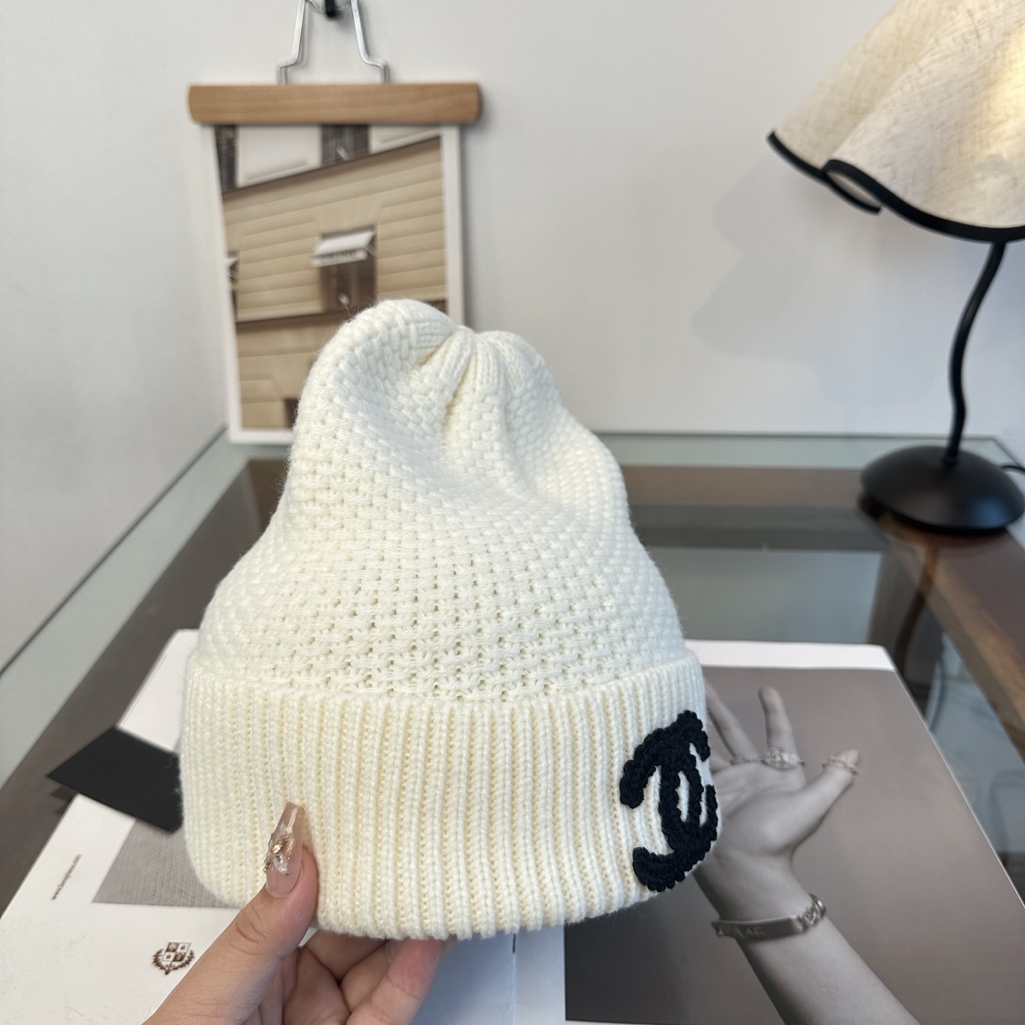 CHANEL香奈儿 👒 秋冬新款针织毛线帽，超火爆💖质感一流，出街超好搭配！减龄神器