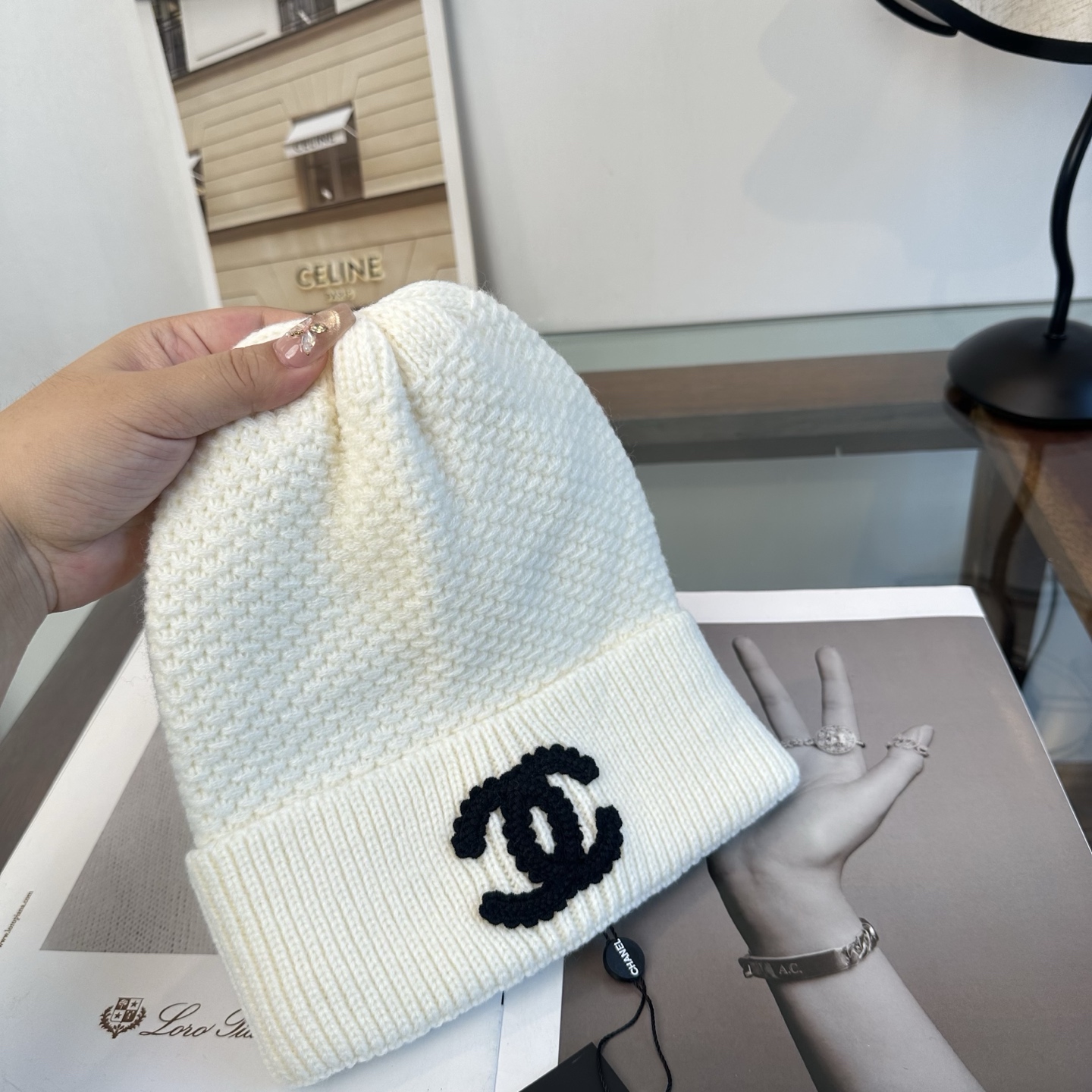 CHANEL香奈儿 👒 秋冬新款针织毛线帽，超火爆💖质感一流，出街超好搭配！减龄神器