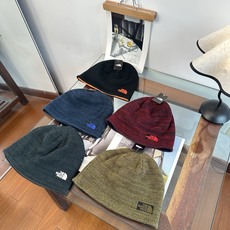 北面 双面可用 秋冬新款针织毛线帽,超火爆💖质感一流,出街超好搭配!减龄神器 北面 双面可用 秋冬新款针织毛线帽,超火爆💖质感一流,出街超好搭配!减龄神器