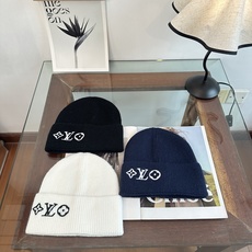 LV 秋冬新款针织毛线帽,超火爆💖质感一流,出街超好搭配!减龄神器 LV 秋冬新款针织毛线帽,超火爆💖质感一流,出街超好搭配!减龄神器