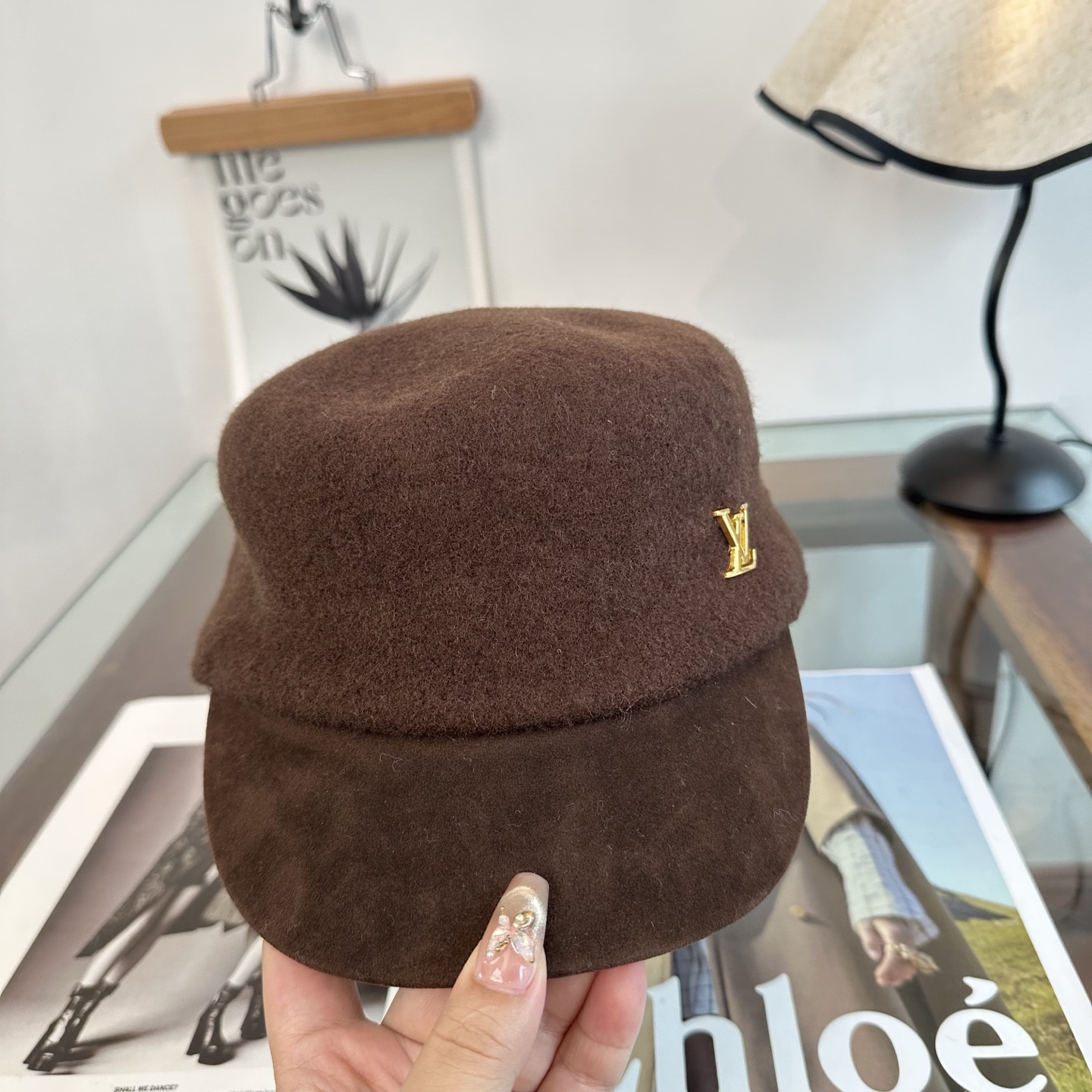 LV 新款毛呢帽女秋冬百搭辣妹个性显脸小 不挑人的帽型 