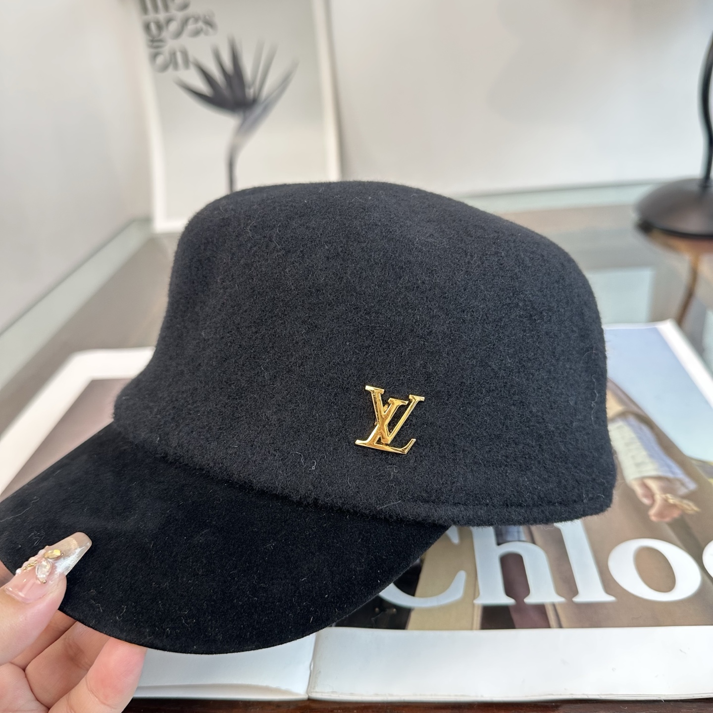LV 新款毛呢帽女秋冬百搭辣妹个性显脸小 不挑人的帽型 