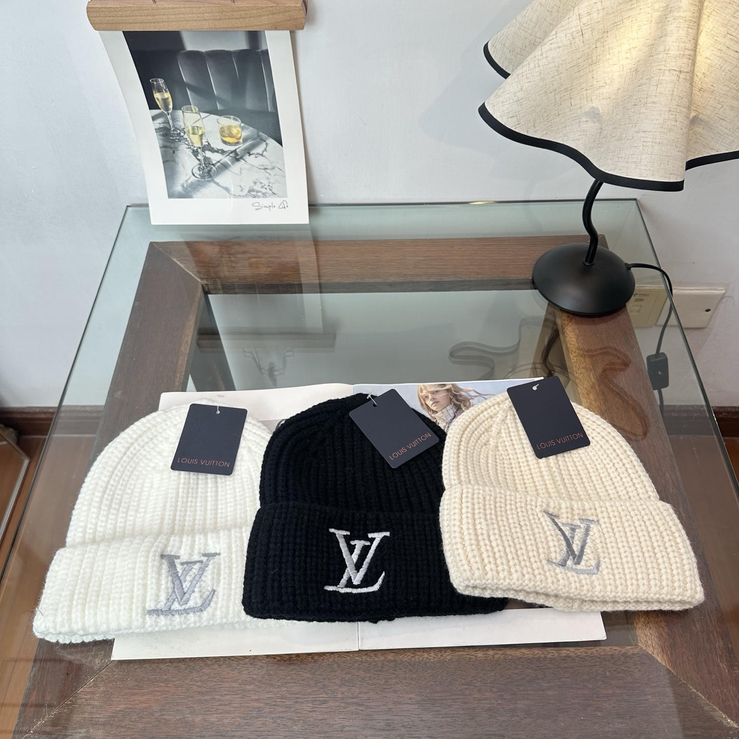 LV👒 秋冬新款针织毛线帽，超火爆💖质感一流，出街超好搭配！减龄神器