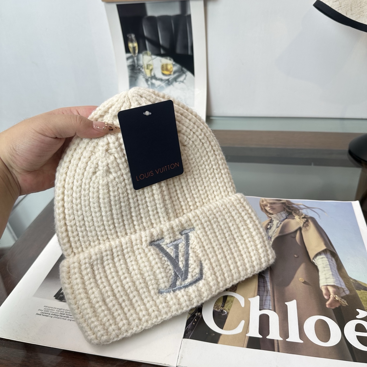 LV👒 秋冬新款针织毛线帽，超火爆💖质感一流，出街超好搭配！减龄神器