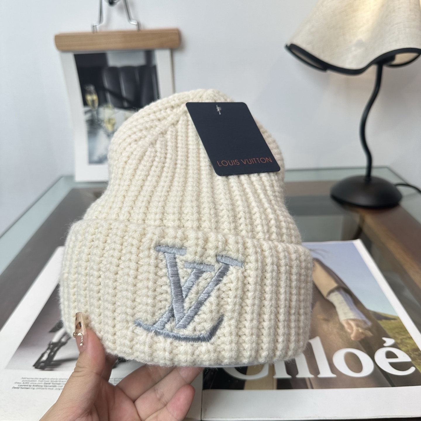 LV👒 秋冬新款针织毛线帽，超火爆💖质感一流，出街超好搭配！减龄神器