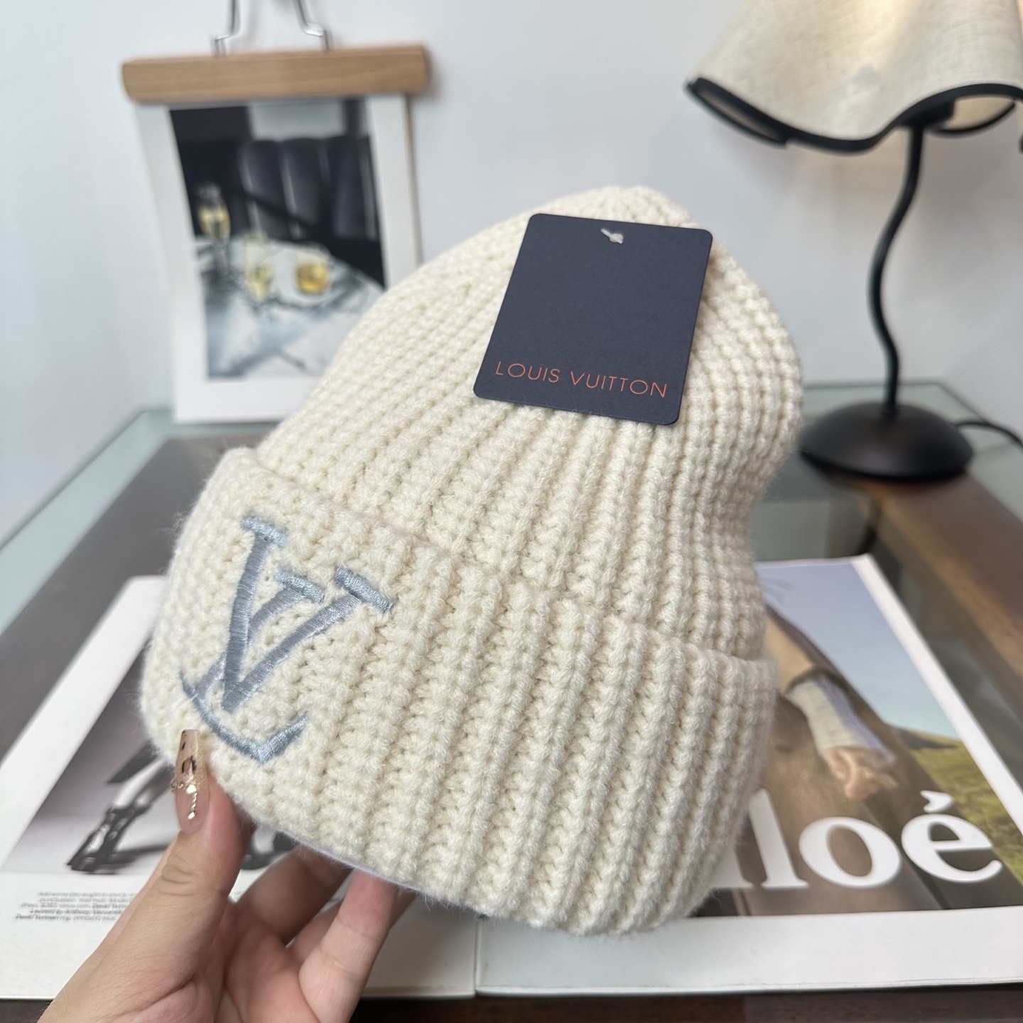 LV👒 秋冬新款针织毛线帽，超火爆💖质感一流，出街超好搭配！减龄神器
