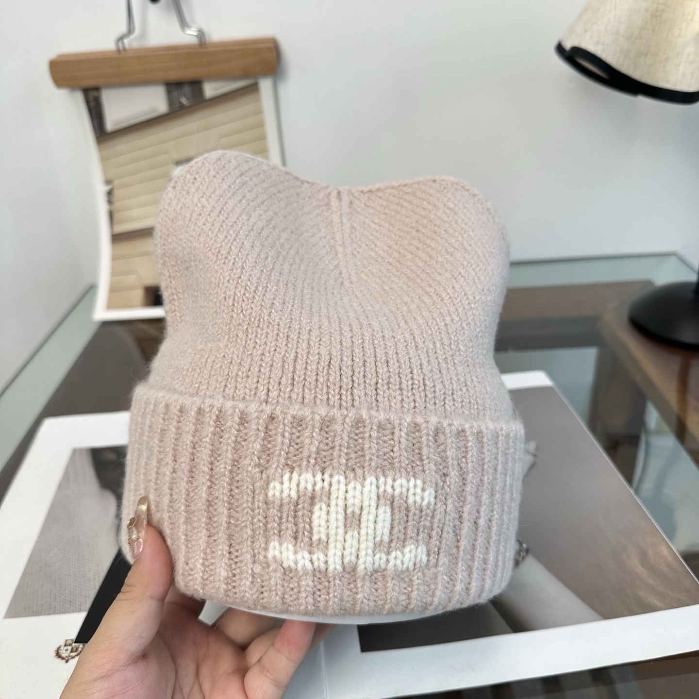 CHANEL香奈儿 👒 秋冬新款针织毛线帽，超火爆💖质感一流，出街超好搭配！减龄神器