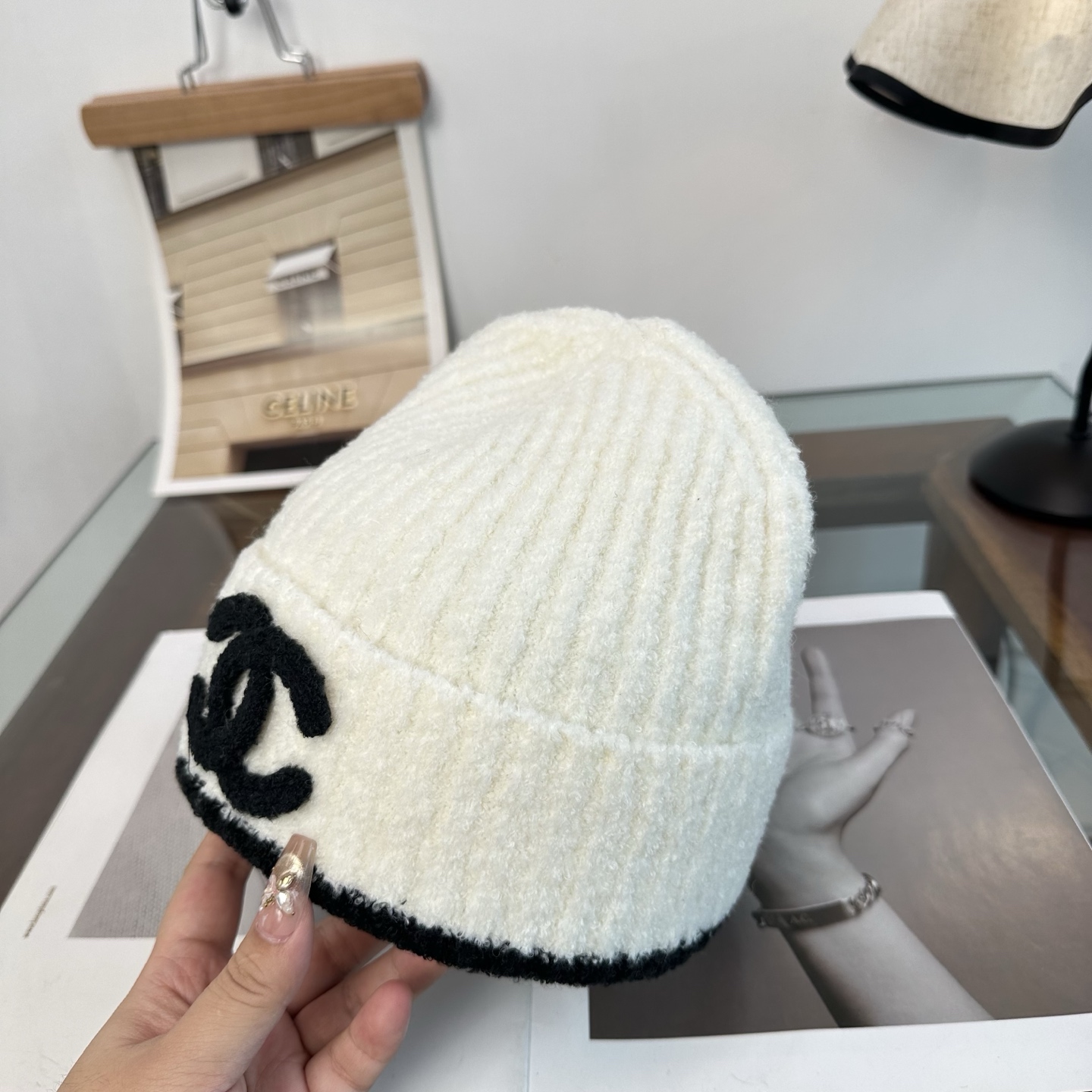 CHANEL香奈儿 👒 秋冬新款针织毛线帽，超火爆💖质感一流，出街超好搭配！减龄神器