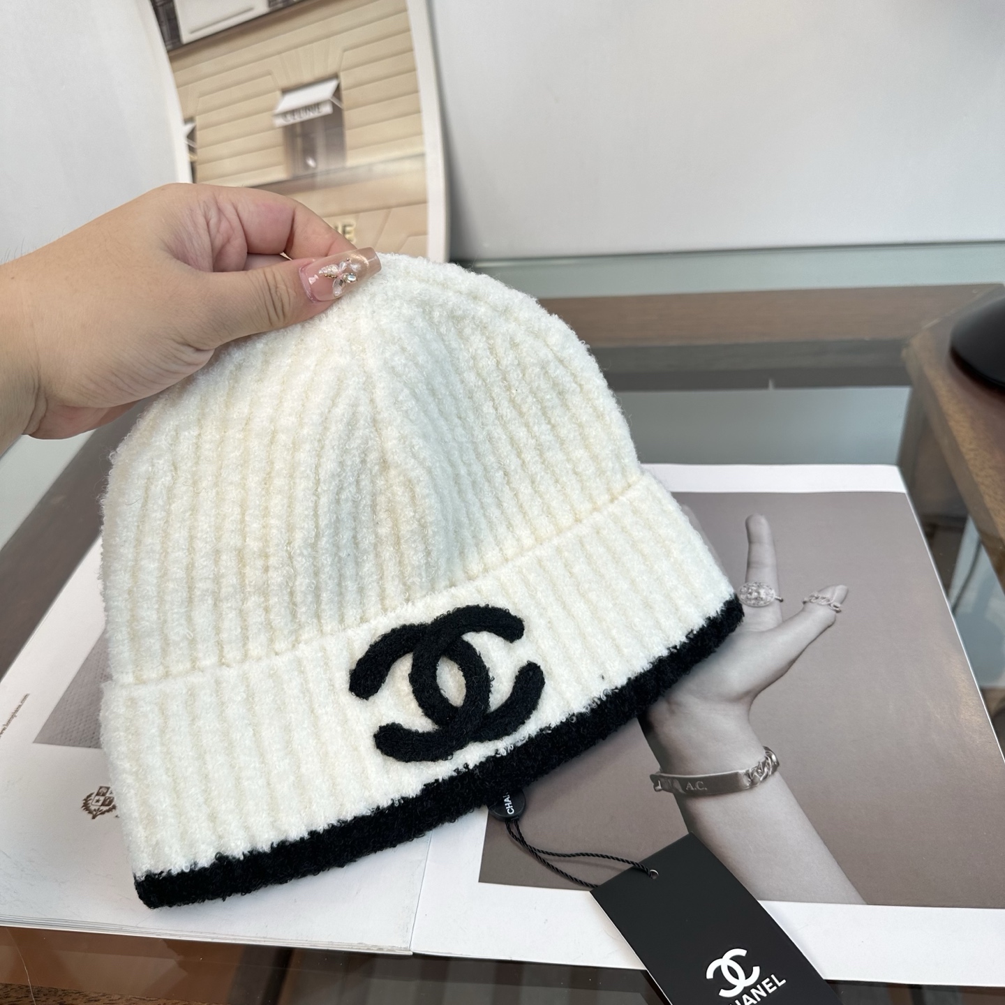 CHANEL香奈儿 👒 秋冬新款针织毛线帽，超火爆💖质感一流，出街超好搭配！减龄神器