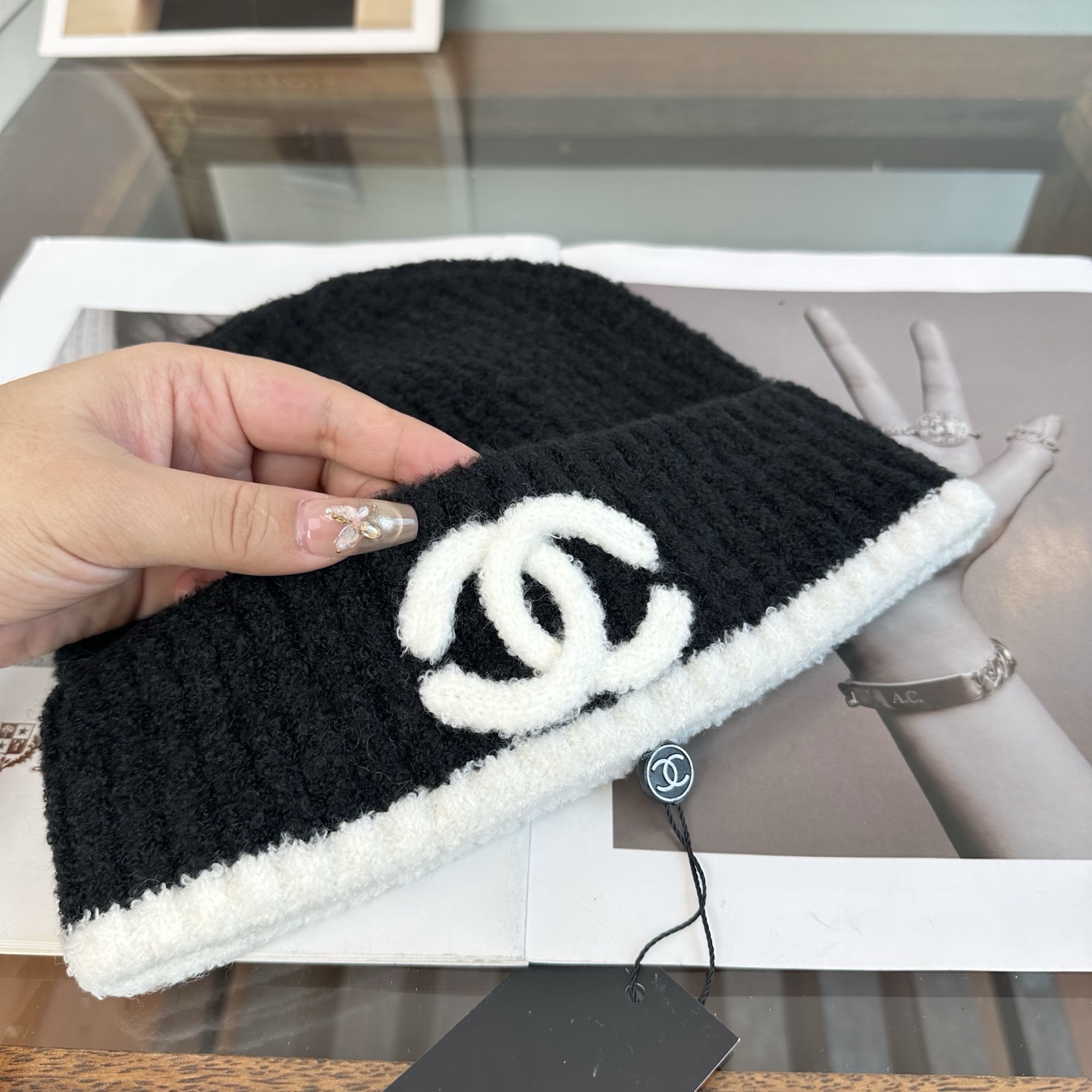 CHANEL香奈儿 👒 秋冬新款针织毛线帽，超火爆💖质感一流，出街超好搭配！减龄神器
