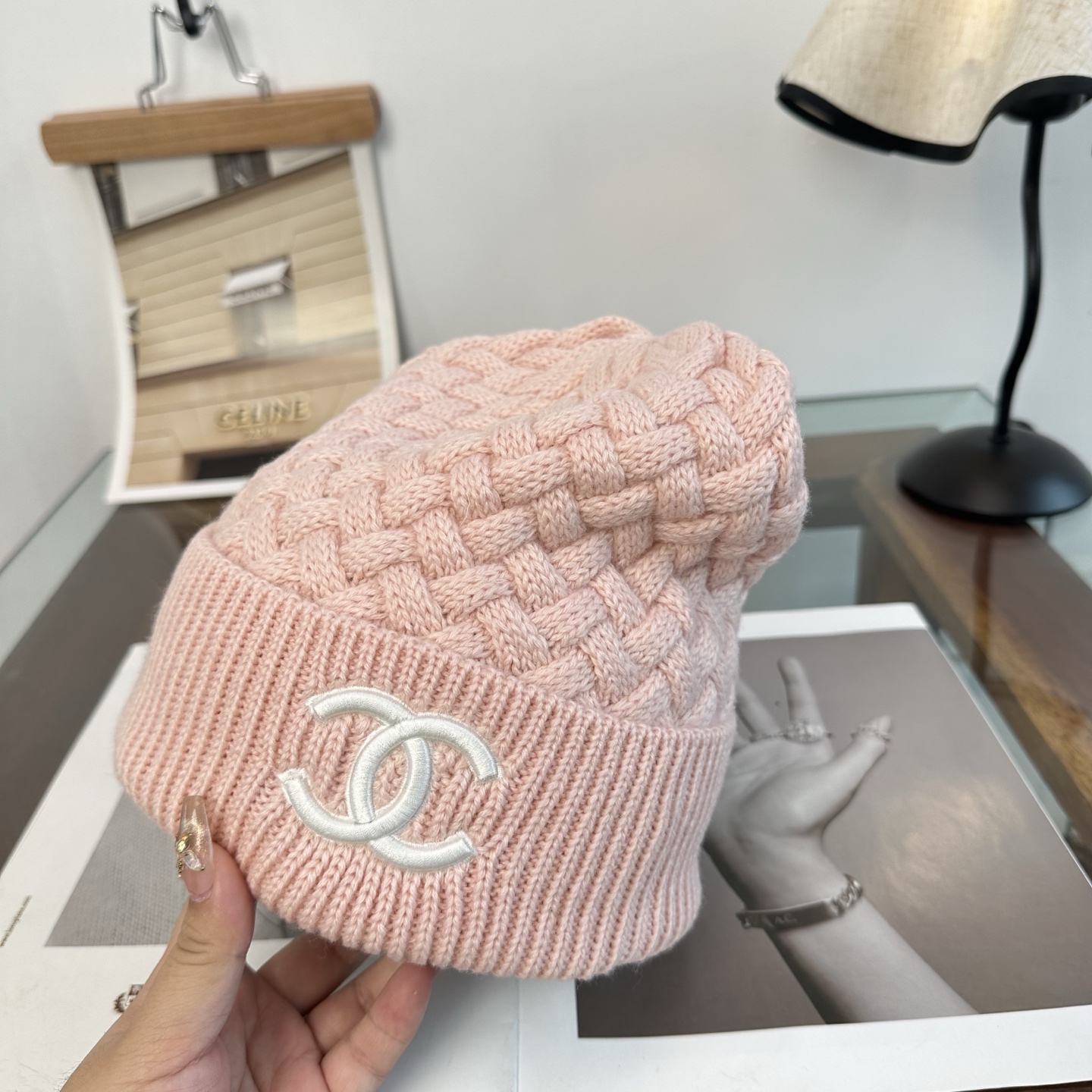 CHANEL香奈儿 👒 秋冬新款针织毛线帽，超火爆💖质感一流，出街超好搭配！减龄神器