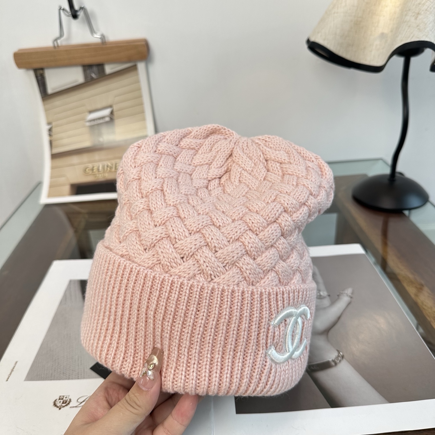 CHANEL香奈儿 👒 秋冬新款针织毛线帽，超火爆💖质感一流，出街超好搭配！减龄神器