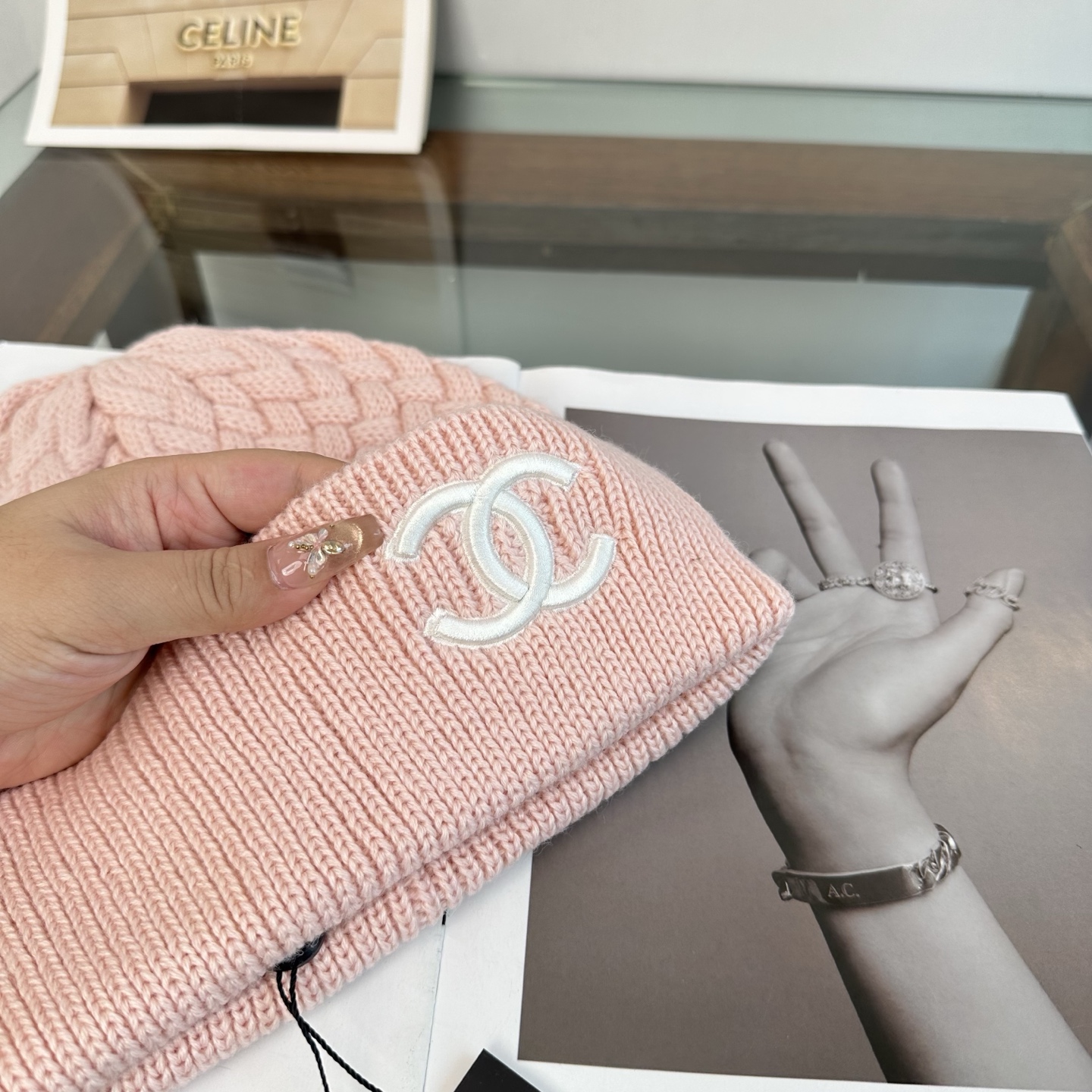 CHANEL香奈儿 👒 秋冬新款针织毛线帽，超火爆💖质感一流，出街超好搭配！减龄神器