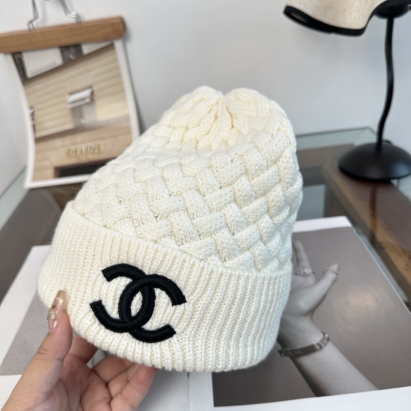 CHANEL香奈儿 👒 秋冬新款针织毛线帽，超火爆💖质感一流，出街超好搭配！减龄神器